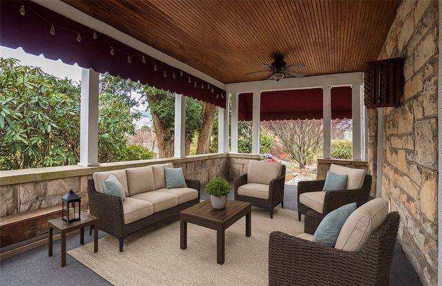 343 E 11th Ave, Tarentum, PA 15084