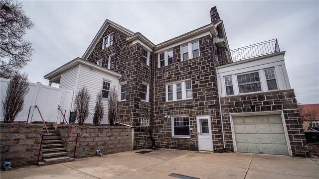 343 E 11th Ave, Tarentum, PA 15084