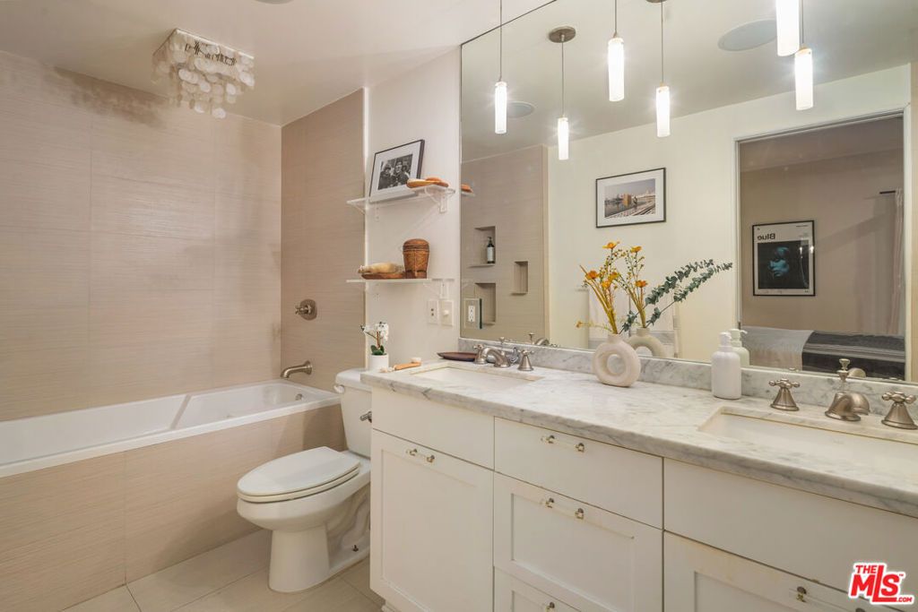 Image 20 of property listing at 1133 N Clark Street 103, West Hollywood, CA 90069
