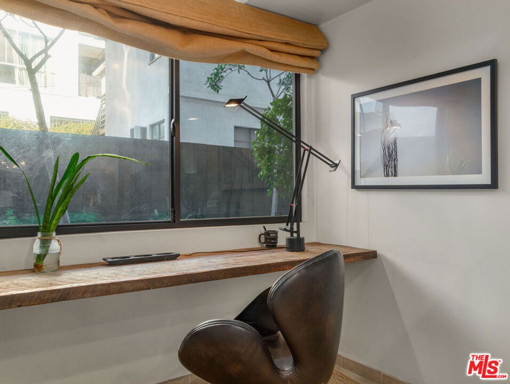 Image 7 of property listing at 1133 N Clark Street 103, West Hollywood, CA 90069