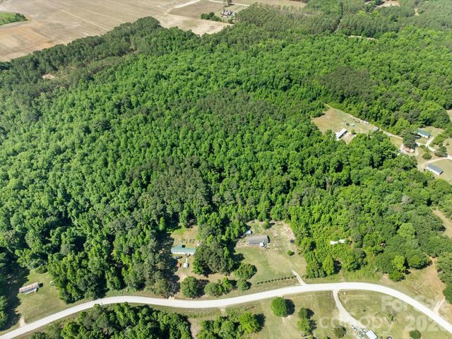 292 Longhorn Lane, Cheraw, SC 29520