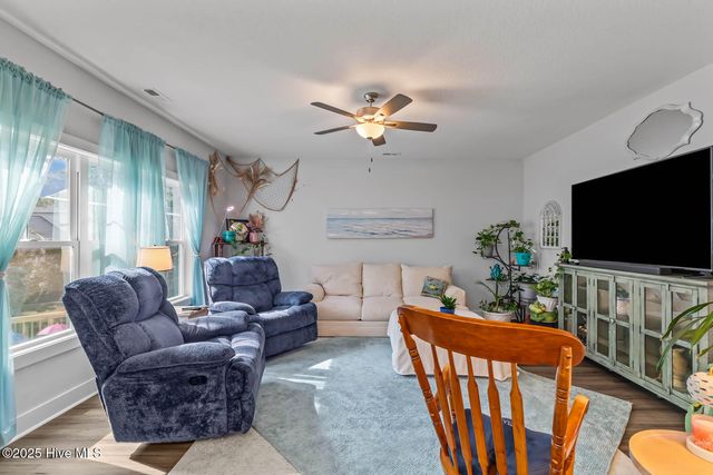 206 Baker Road, Hubert, NC 28539