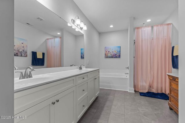 206 Baker Road, Hubert, NC 28539