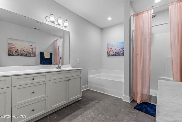 206 Baker Road, Hubert, NC 28539