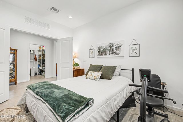 10462 E Silver Fox Drive, Tucson, AZ 85748