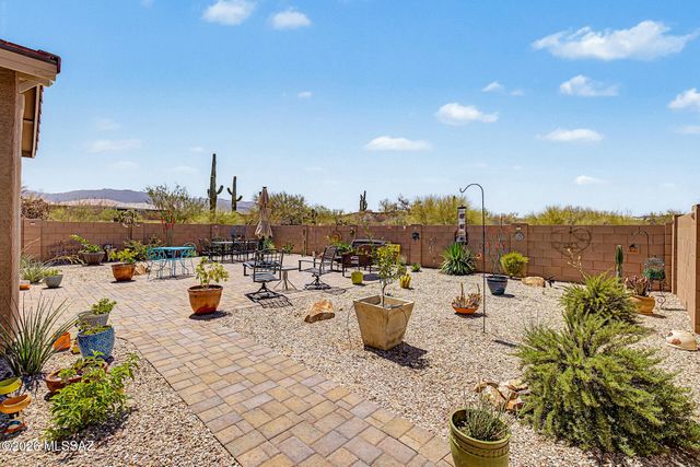 10462 E Silver Fox Drive, Tucson, AZ 85748