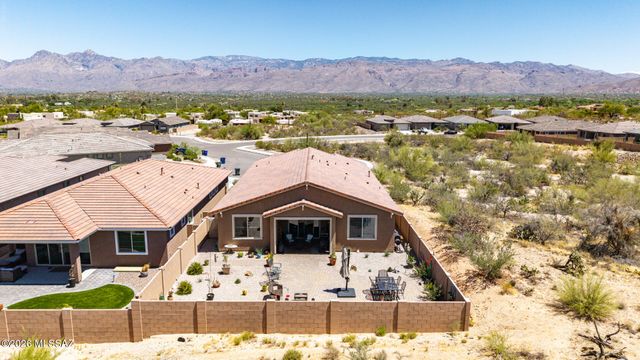 10462 E Silver Fox Drive, Tucson, AZ 85748