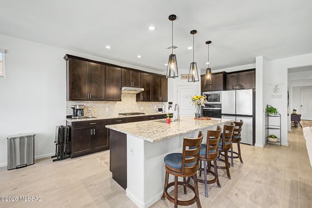 10462 E Silver Fox Drive, Tucson, AZ 85748