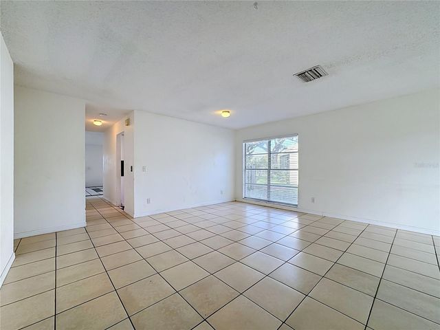 5664 25TH STREET CIRCLE E, Bradenton, FL 34203