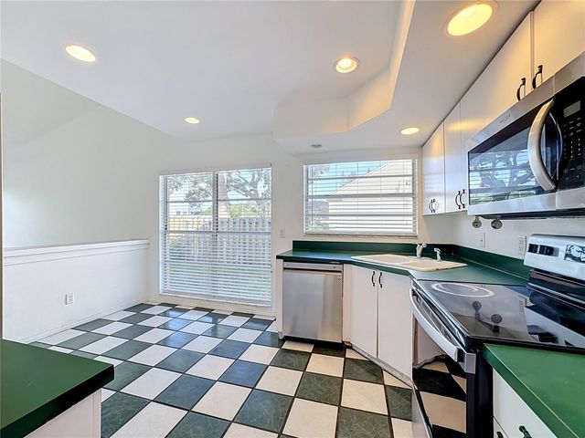 5664 25TH STREET CIRCLE E, Bradenton, FL 34203