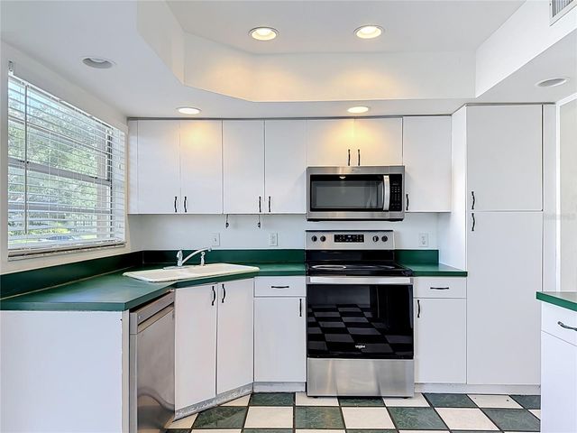 5664 25TH STREET CIRCLE E, Bradenton, FL 34203