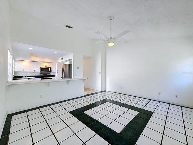5664 25TH STREET CIRCLE E, Bradenton, FL 34203