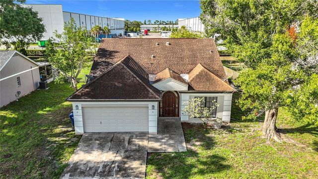 5664 25TH STREET CIRCLE E, Bradenton, FL 34203