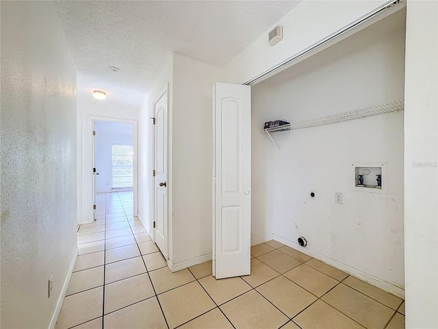 5664 25TH STREET CIRCLE E, Bradenton, FL 34203