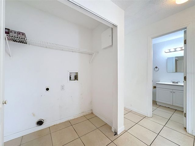 5664 25TH STREET CIRCLE E, Bradenton, FL 34203
