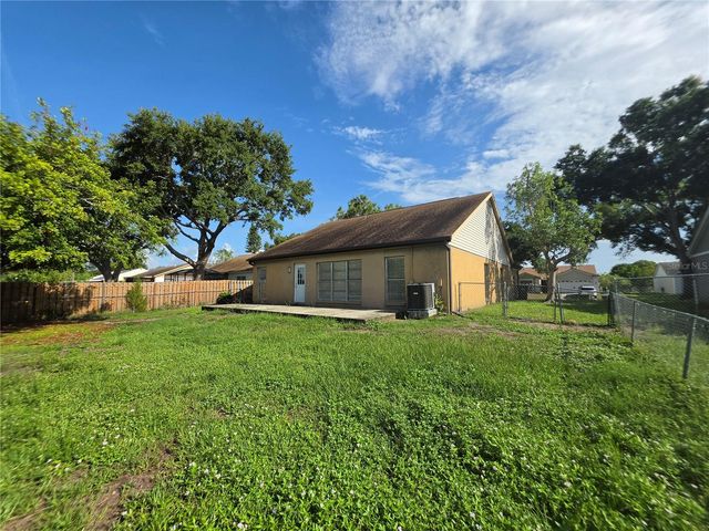 5664 25TH STREET CIRCLE E, Bradenton, FL 34203