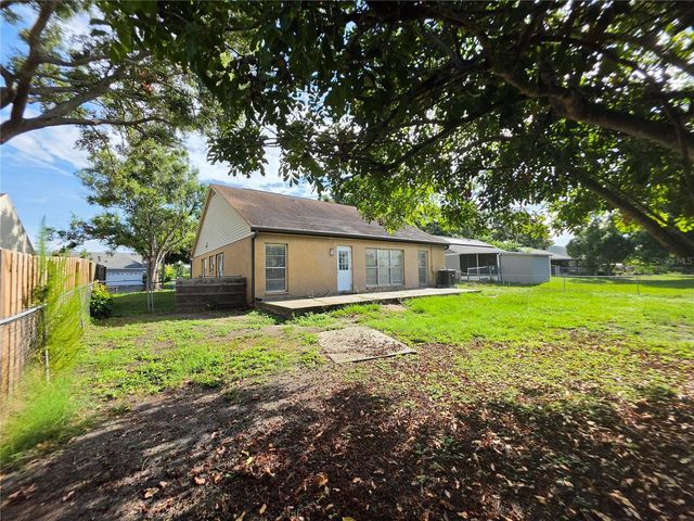 5664 25TH STREET CIRCLE E, Bradenton, FL 34203
