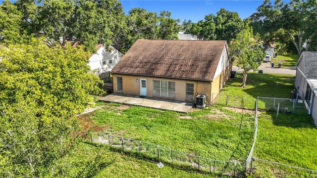 5664 25TH STREET CIRCLE E, Bradenton, FL 34203