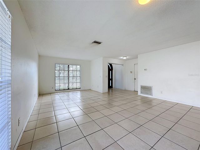 5664 25TH STREET CIRCLE E, Bradenton, FL 34203