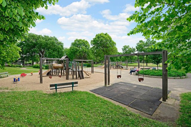 3632 37th Avenue S, Minneapolis, MN 55406