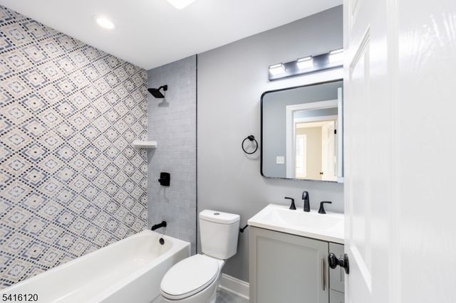 2 Fern Dr, Independence Twp., NJ 07840