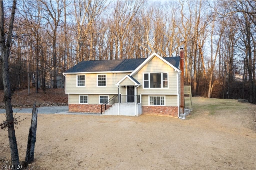 2 Fern Dr, Independence Twp., NJ 07840