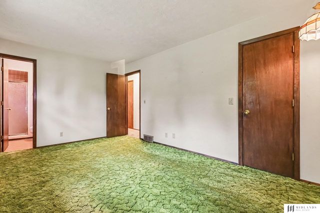 1010 Claudene Court, Bellevue, NE 68005