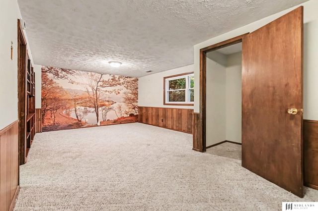 1010 Claudene Court, Bellevue, NE 68005
