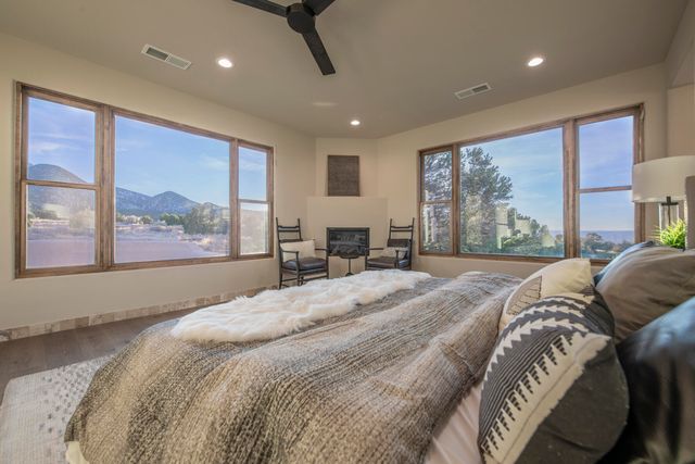 34 Camino De Los Desmontes, Placitas, NM 87043