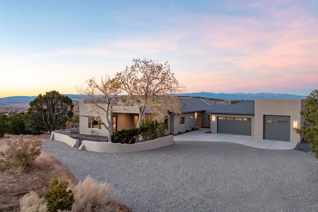 34 Camino De Los Desmontes, Placitas, NM 87043