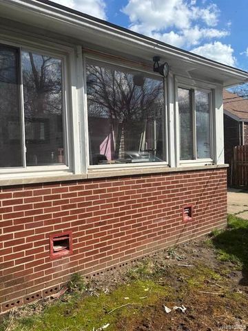 11411 Rossiter Street, Detroit, MI 48224