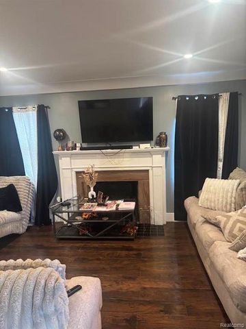 11411 Rossiter Street, Detroit, MI 48224