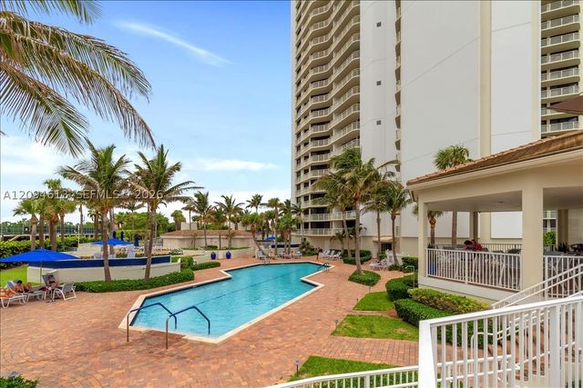 3000 N Ocean Dr 3B, Singer Island, FL 33404
