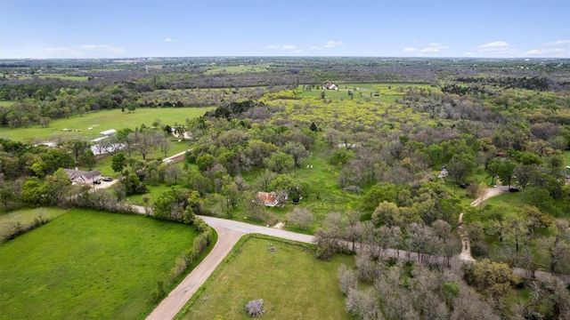 266 Beaver RD, Elgin, TX 78621