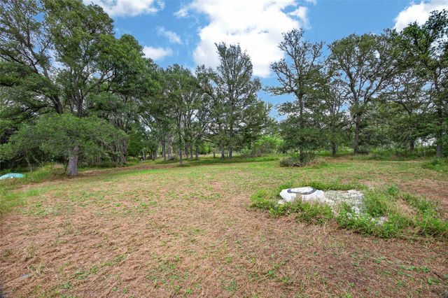 266 Beaver RD, Elgin, TX 78621