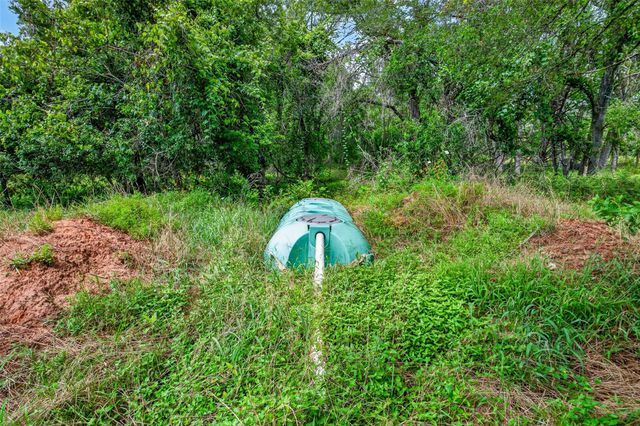 266 Beaver RD, Elgin, TX 78621