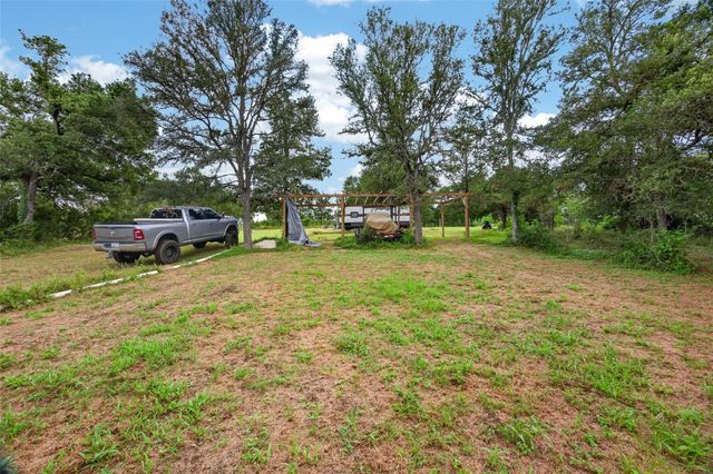 266 Beaver RD, Elgin, TX 78621