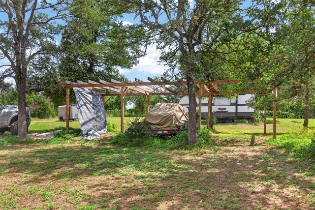 266 Beaver RD, Elgin, TX 78621