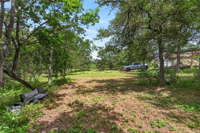 266 Beaver RD, Elgin, TX 78621