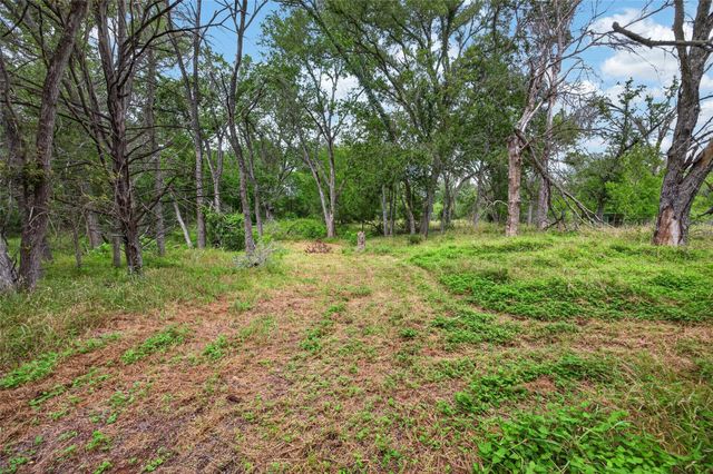 266 Beaver RD, Elgin, TX 78621