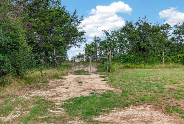 266 Beaver RD, Elgin, TX 78621