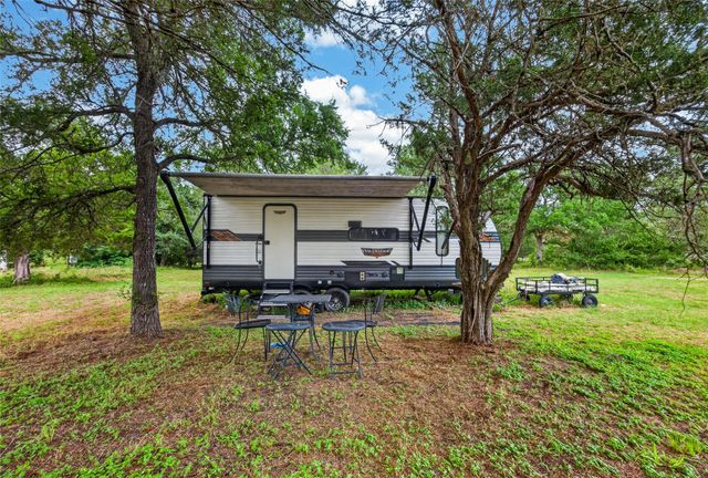266 Beaver RD, Elgin, TX 78621