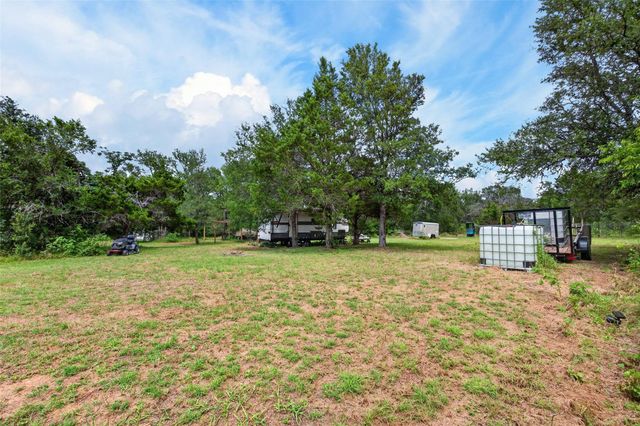 266 Beaver RD, Elgin, TX 78621