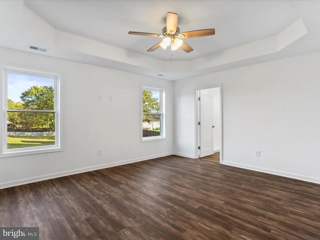 615 N WESTERN AVE, Martinsburg, WV 25404