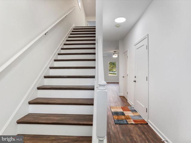 615 N WESTERN AVE, Martinsburg, WV 25404