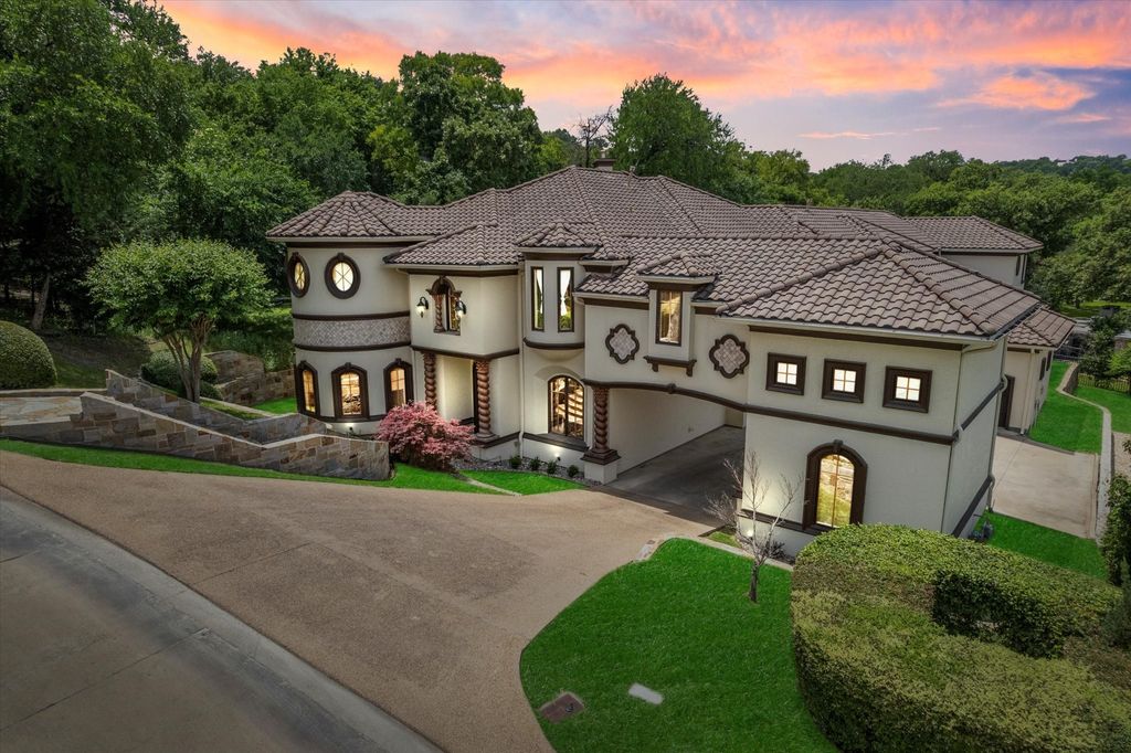 1608 Rivercrest Court, Fort Worth, TX 76107