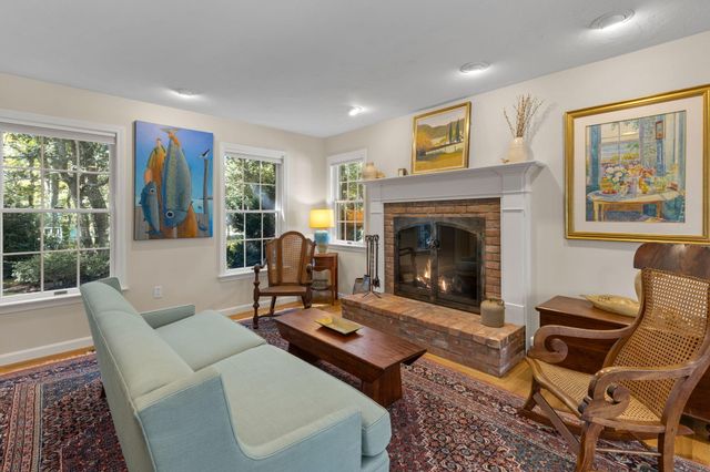 12 Pond Street, Brewster, MA 02631