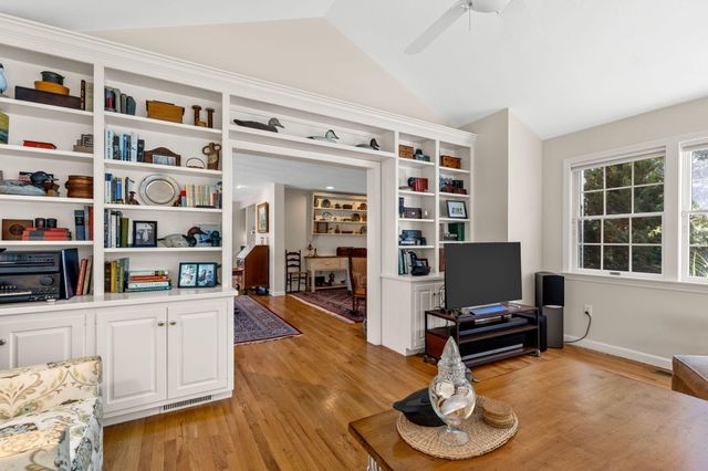 12 Pond Street, Brewster, MA 02631