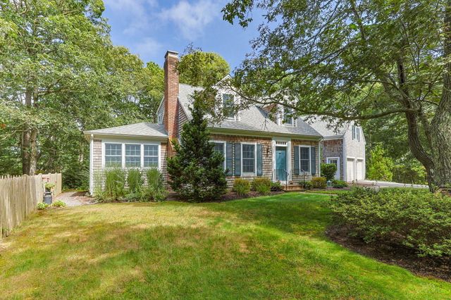 12 Pond Street, Brewster, MA 02631