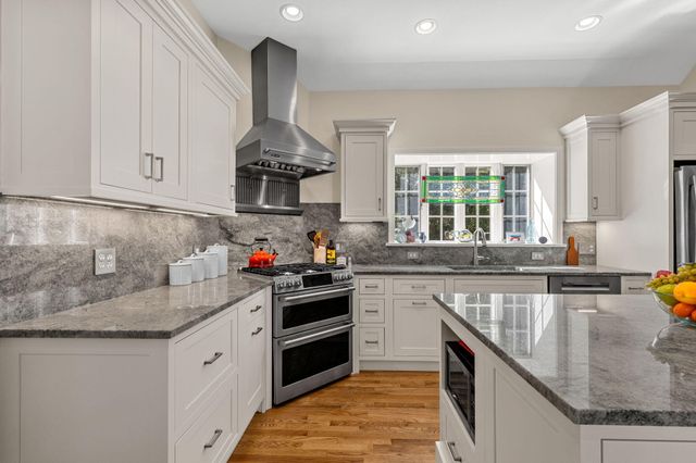 12 Pond Street, Brewster, MA 02631